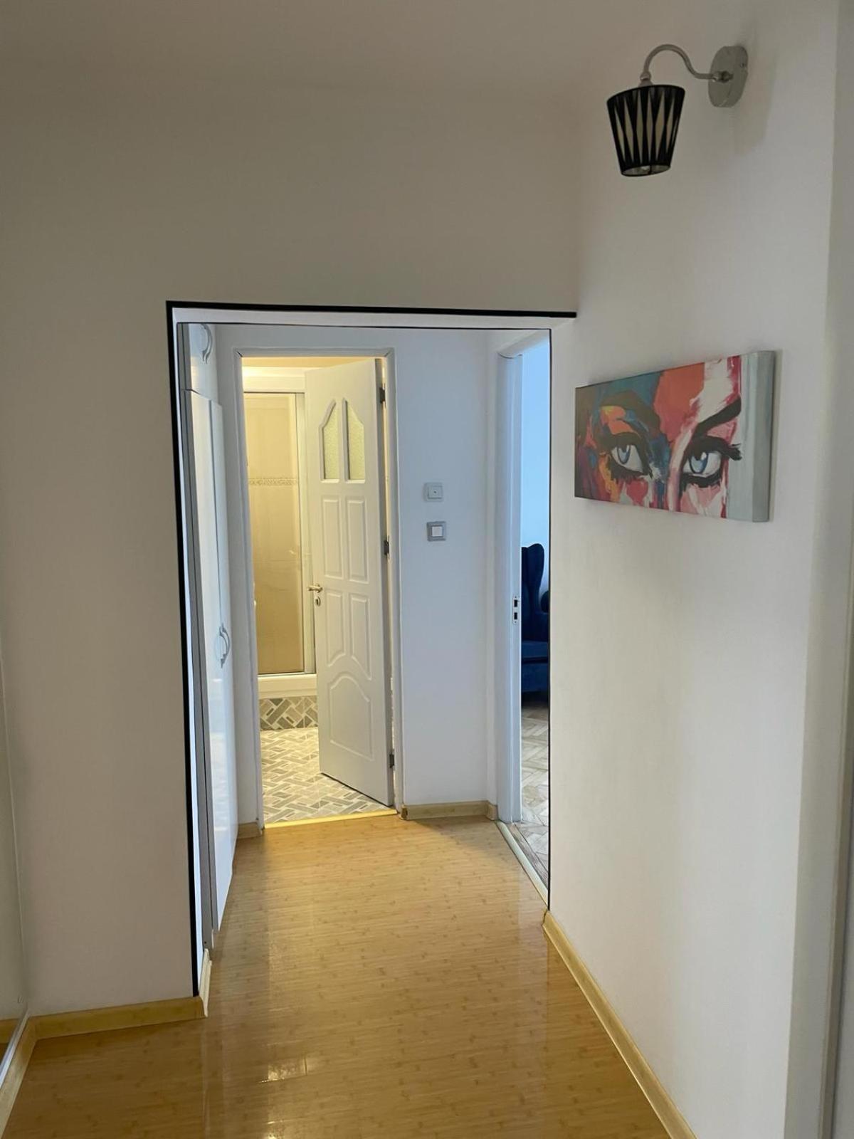 Emm Apartament - 100M Parc Si Metrou Tinererului Bucureşti Exterior foto
